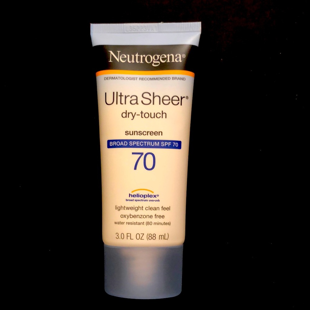 NEUTROGENA ULTRA SHEER.       Dry-Touch Sunscreen SPF 70